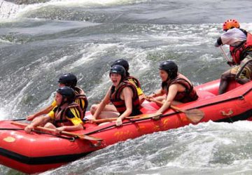 1 Day Uganda White Water Rafting Safari