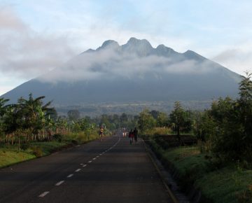 5 Days Uganda Gorilla Trek and Mount Sabyinyo Hiking Safari