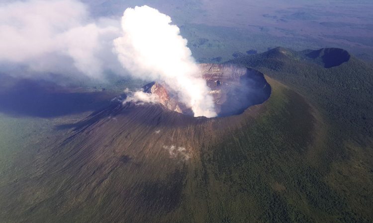 mount nyiragongo