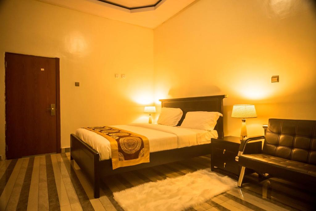 Avisha town hotel